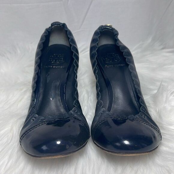 Tory Burch Abbey Navy Calf Leather Cap Toe Heels Sz 7.5 - Picture 2 of 7